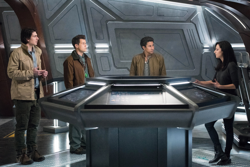 Illustration for article titled Legends Of Tomorrow brings in John Noble for an unbelievably audacious plot twist